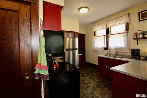 338 E 2nd St, El Paso, IL 61738 photo 16