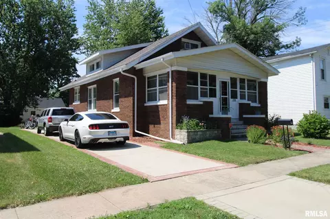 338 E 2nd St, El Paso, IL 61738 photo 33