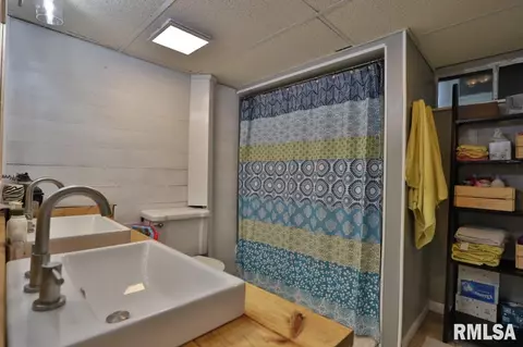 304 W Crow St, Eureka, IL 61530 photo 32