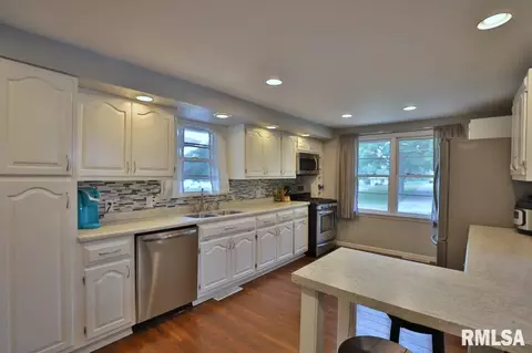 304 W Crow St, Eureka, IL 61530 photo 11