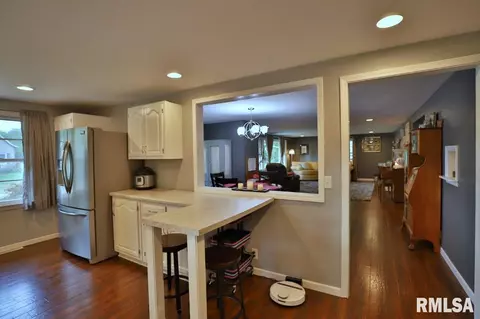 304 W Crow St, Eureka, IL 61530 photo 10