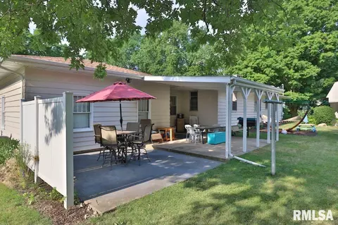 304 W Crow St, Eureka, IL 61530 photo 46