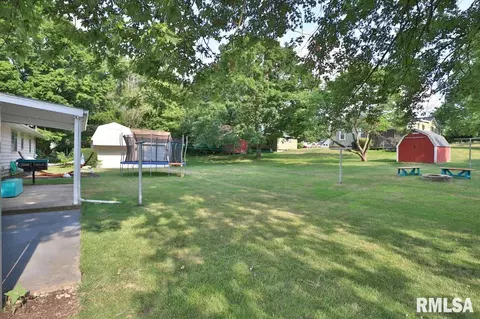304 W Crow St, Eureka, IL 61530 photo 42