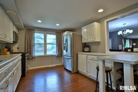 304 W Crow St, Eureka, IL 61530 photo 12