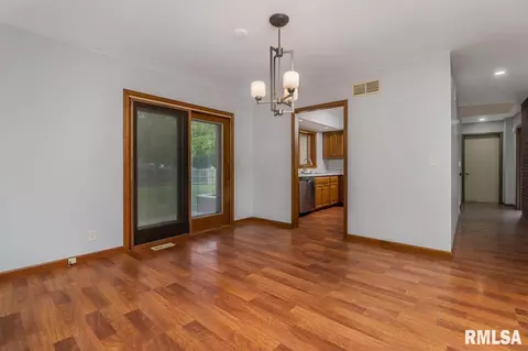 205 E Garfield St, Minier, IL 61759 photo 11