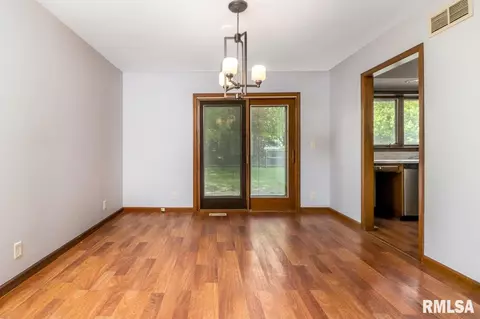 205 E Garfield St, Minier, IL 61759 photo 10