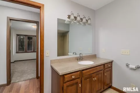 205 E Garfield St, Minier, IL 61759 photo 18