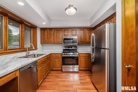 205 E Garfield St, Minier, IL 61759 photo 12