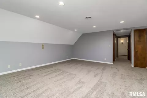 205 E Garfield St, Minier, IL 61759 photo 22