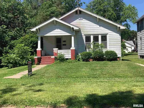 428 N 2nd St, Canton, IL 61520 photo 2