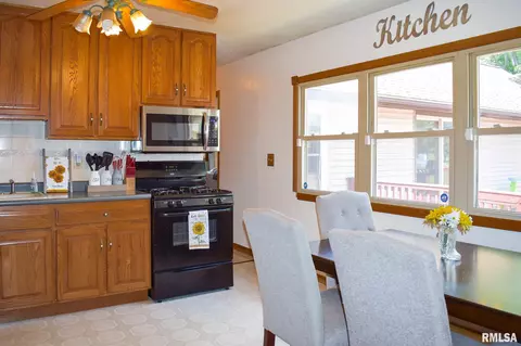 2209 Easter Ave, Pekin, IL 61554 photo 14