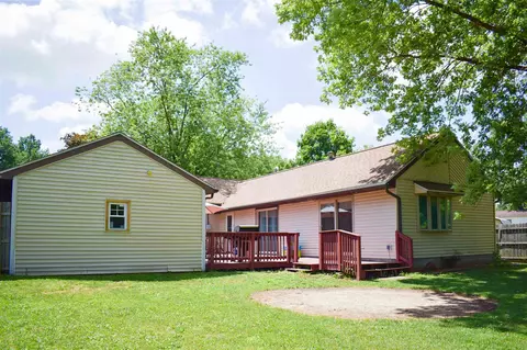 2209 Easter Ave, Pekin, IL 61554 photo 3