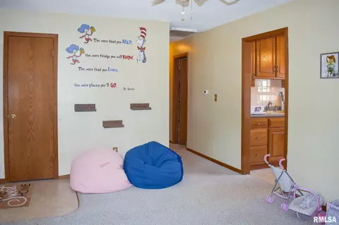2209 Easter Ave, Pekin, IL 61554 photo 15
