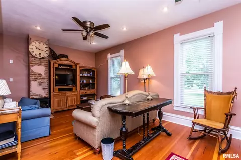812 3rd St, Henry, IL 61537 photo 9