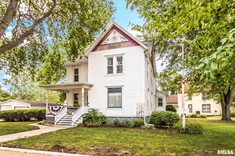 812 3rd St, Henry, IL 61537 photo 2