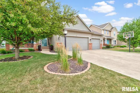 1253 E Monroe St, Morton, IL 61550 photo 4