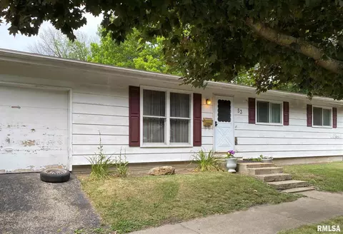 53 E Maple St, Canton, IL 61520 photo 1