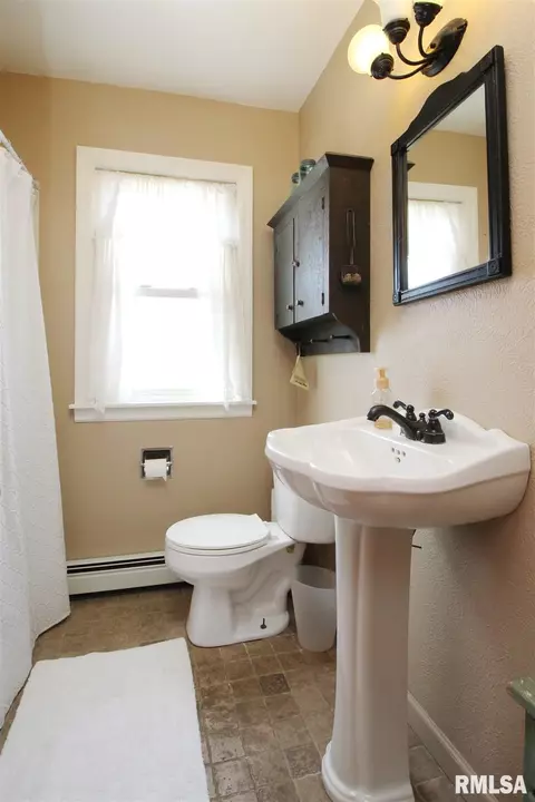307 E 10th St, Glasford, IL 61533 photo 19