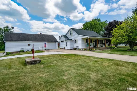 307 E 10th St, Glasford, IL 61533 photo 1