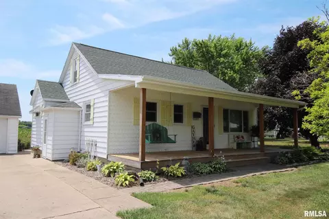 307 E 10th St, Glasford, IL 61533 photo 2