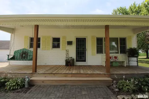 307 E 10th St, Glasford, IL 61533 photo 3