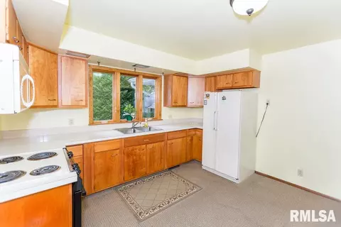 107 S Liberty St, Eureka, IL 61530 photo 23