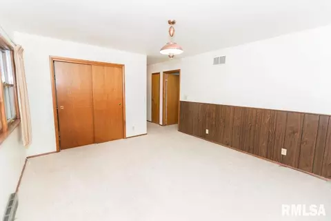 107 S Liberty St, Eureka, IL 61530 photo 11