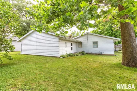 107 S Liberty St, Eureka, IL 61530 photo 9