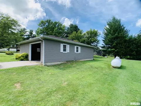 29 Prairie Rd, Macomb, IL 61455 photo 8