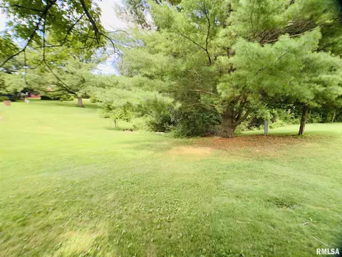 29 Prairie Rd, Macomb, IL 61455 photo 5