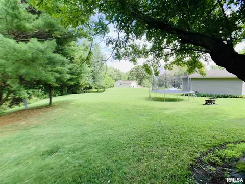 29 Prairie Rd, Macomb, IL 61455 photo 4