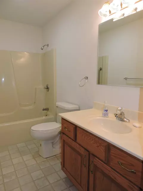219 Scotch Pine Dr, Macomb, IL 61455 photo 21