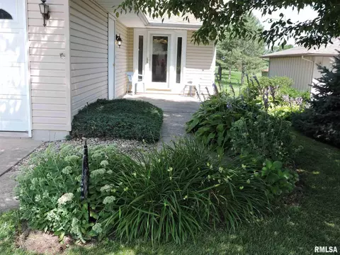 219 Scotch Pine Dr, Macomb, IL 61455 photo 24