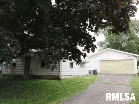 1003 S Timber Lane Ln, Eureka, IL 61530 photo 2