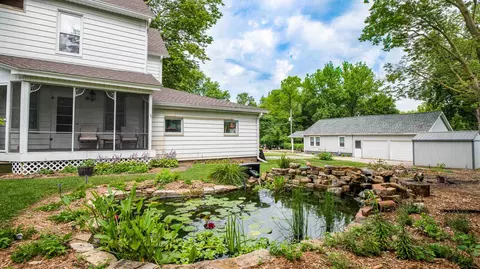 609 W 3rd St, Delavan, IL 61734 photo 3