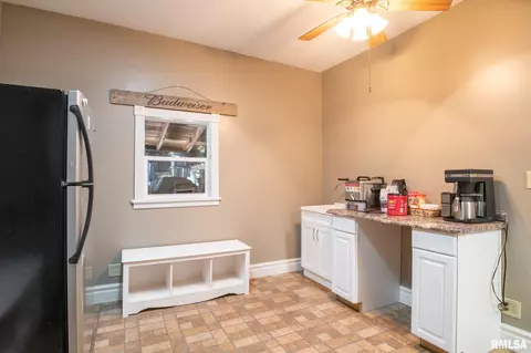 609 W 3rd St, Delavan, IL 61734 photo 45