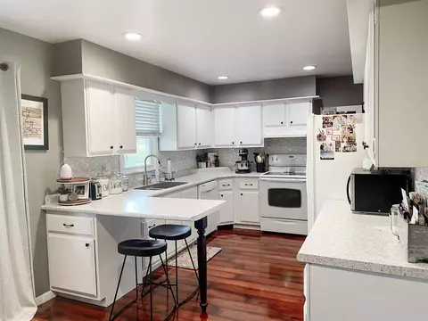 914 Jamie Ln, Macomb, IL 61455 photo 3