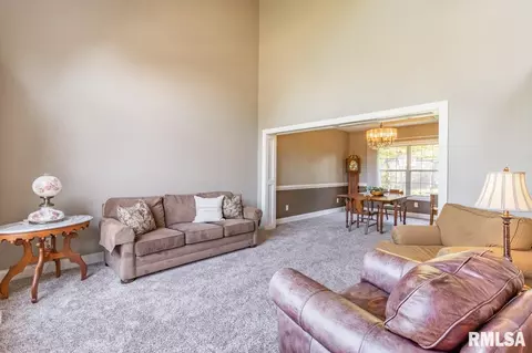 2025 W Murphy Dr, Dunlap, IL 61525 photo 6