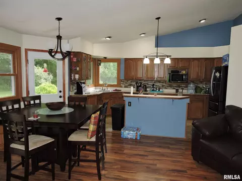 10412 E 1000th St, Macomb, IL 61455 photo 8