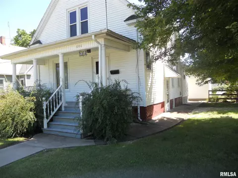 606 E Locust St, Canton, IL 61520 photo 2