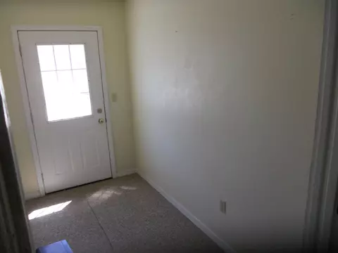 606 E Locust St, Canton, IL 61520 photo 23