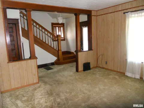 606 E Locust St, Canton, IL 61520 photo 15