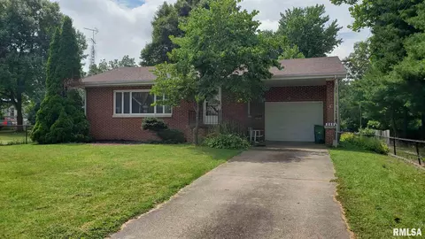 722 S Dudley St, Macomb, IL 61455 photo 1