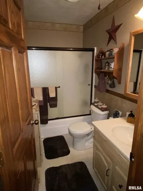 1440 E Locust St, Canton, IL 61520 photo 15