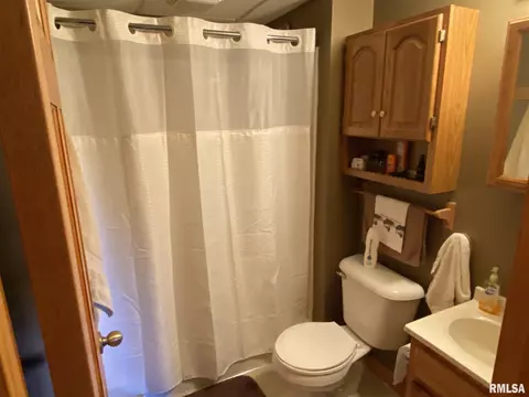 1440 E Locust St, Canton, IL 61520 photo 10