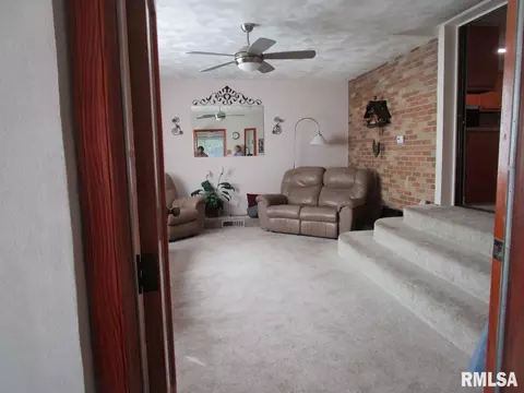 27743 E Il Hwy 9 Hwy, Canton, IL 61520 photo 16