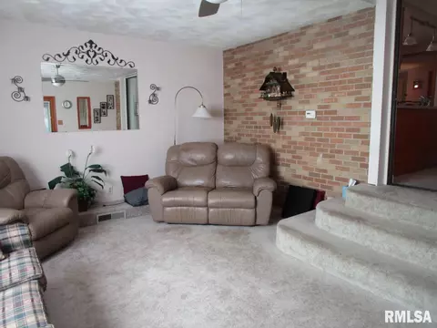 27743 E Il Hwy 9 Hwy, Canton, IL 61520 photo 13
