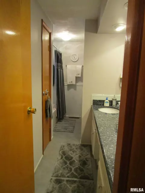 27743 E Il Hwy 9 Hwy, Canton, IL 61520 photo 5