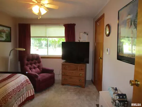 27743 E Il Hwy 9 Hwy, Canton, IL 61520 photo 7