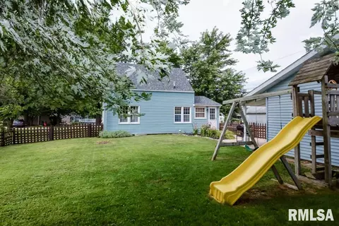 106 W Pine St, Dunlap, IL 61525 photo 11